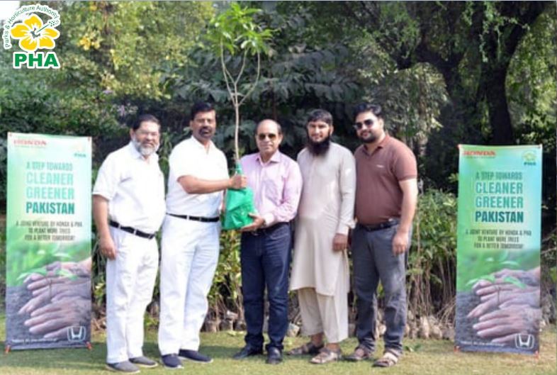 PHA, Honda Atlas Hold Clean & Green Lahore Tree Planting