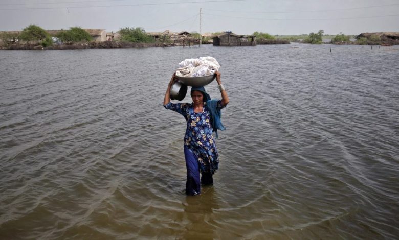 Women in Flood