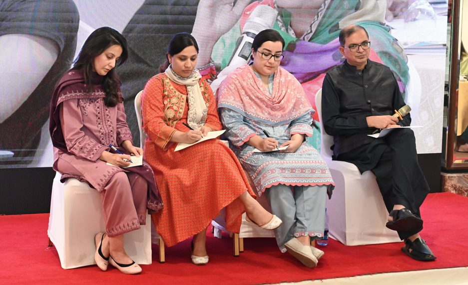 Climate Migration Research by IWMI Sparks Policy Dialogue in Pakistan 2 Climate Migration Research Sparks Policy Dialogue in Pakistan